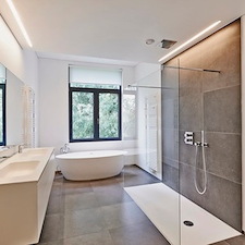 Walk in shower enclosure