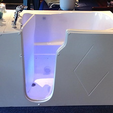 Walk in tub
